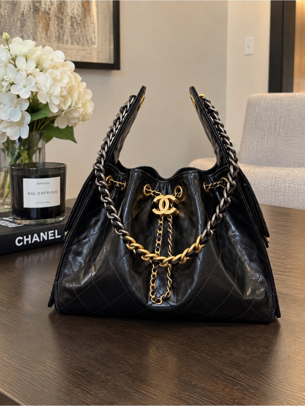 CHANEL
Caviar Quilted Small Chanel 25 Handbag
Black